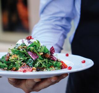 Hero Image NZ Cert Food Bev Service L4